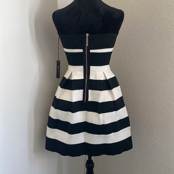 BCBG Maxazria black white striped S evening dress - Picture 5 of 12